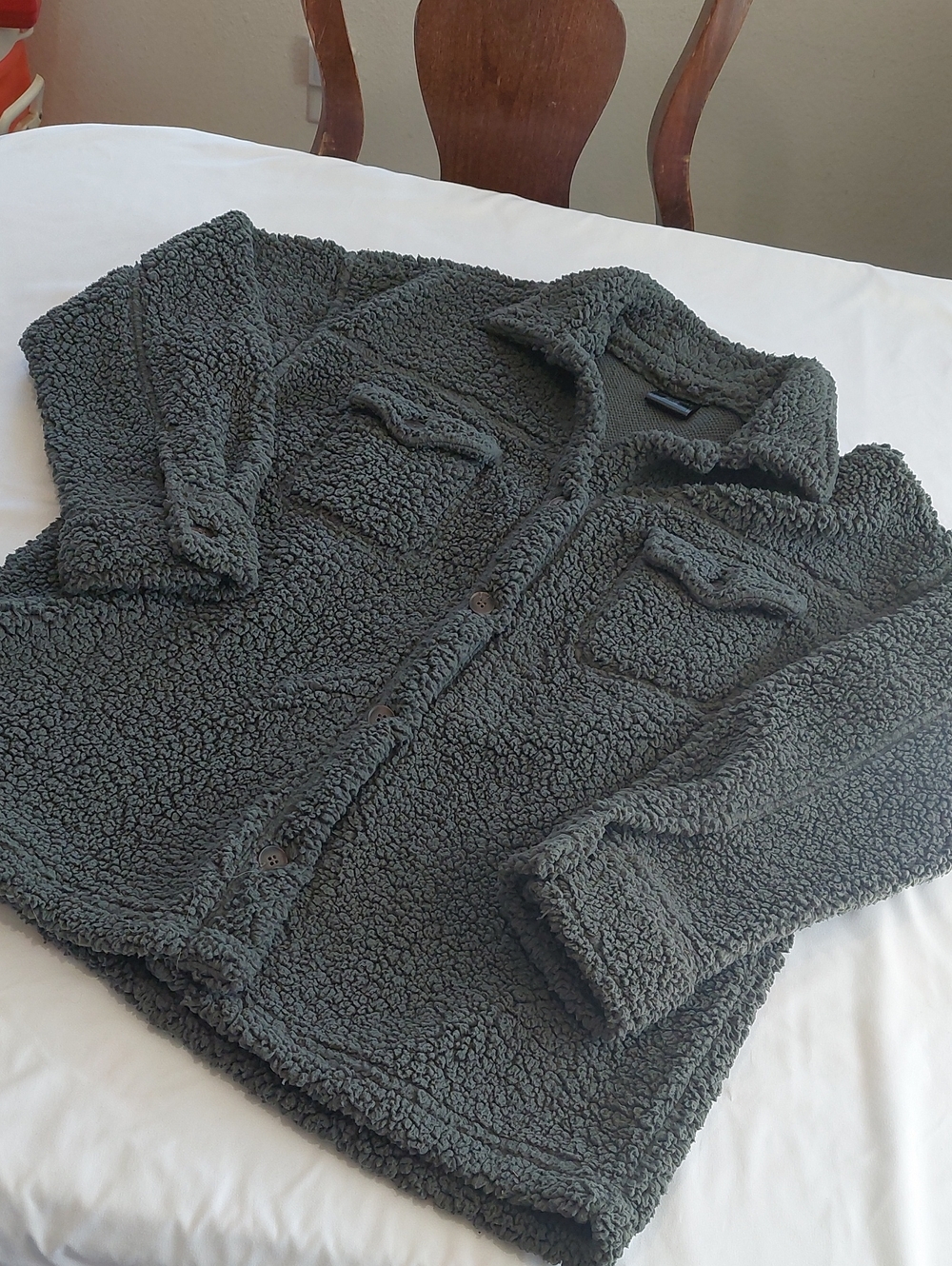 32 Degrees  Cozy Sherpa Button-Up Jacket in Deep Charcoal.size M-L